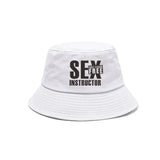 bob-de-couleur-blanc-avec-ecrit-sex-instructor
